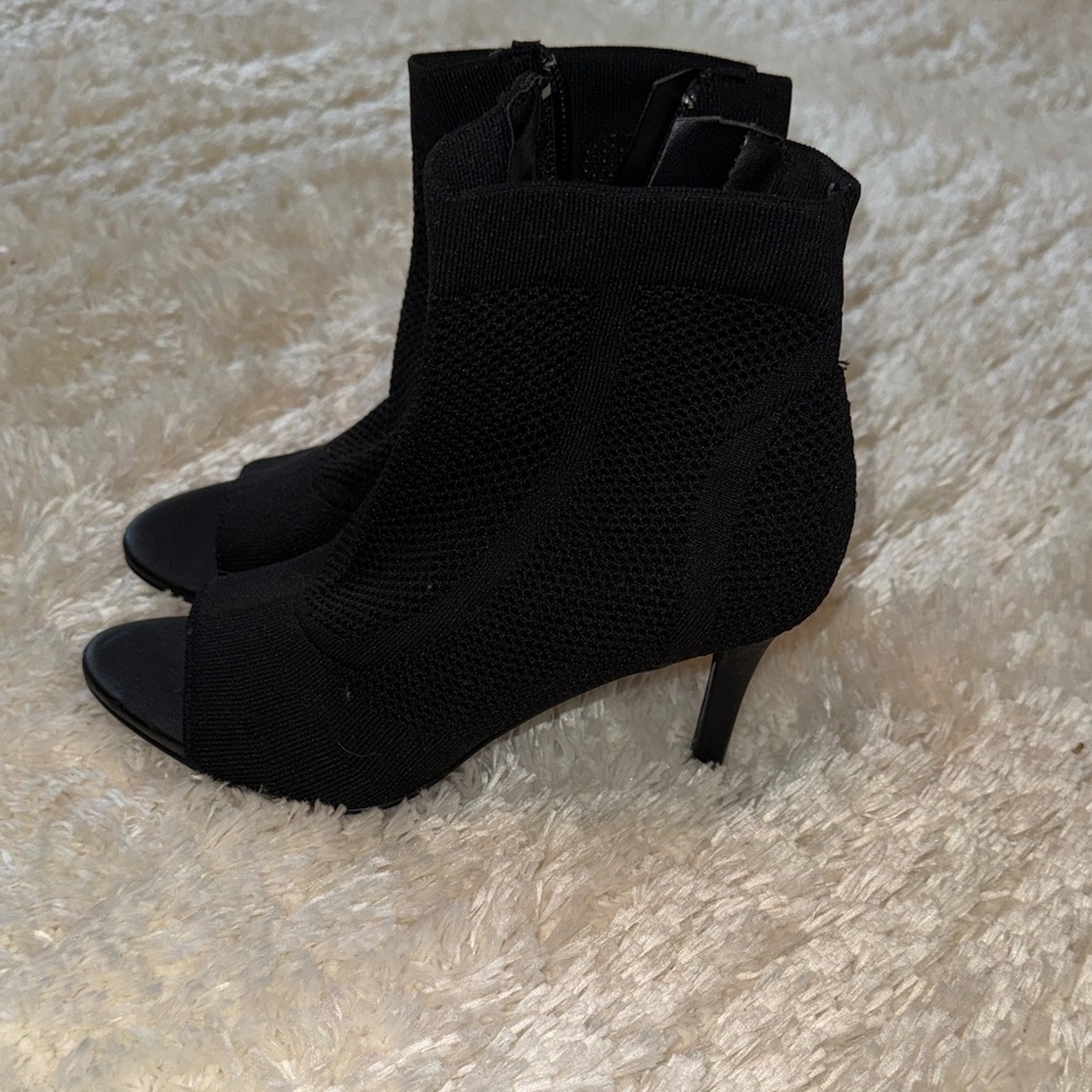 Chic Black Women's Heeled Booties